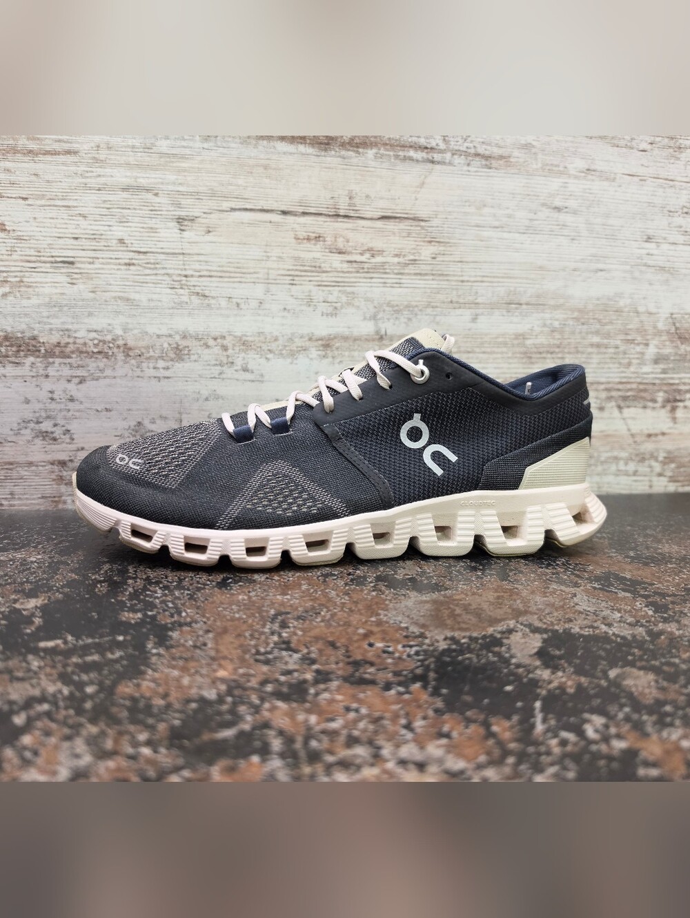 Womens On Cloud X 2 Running Shoes Sz 9.5 Used Athletic Sneakers